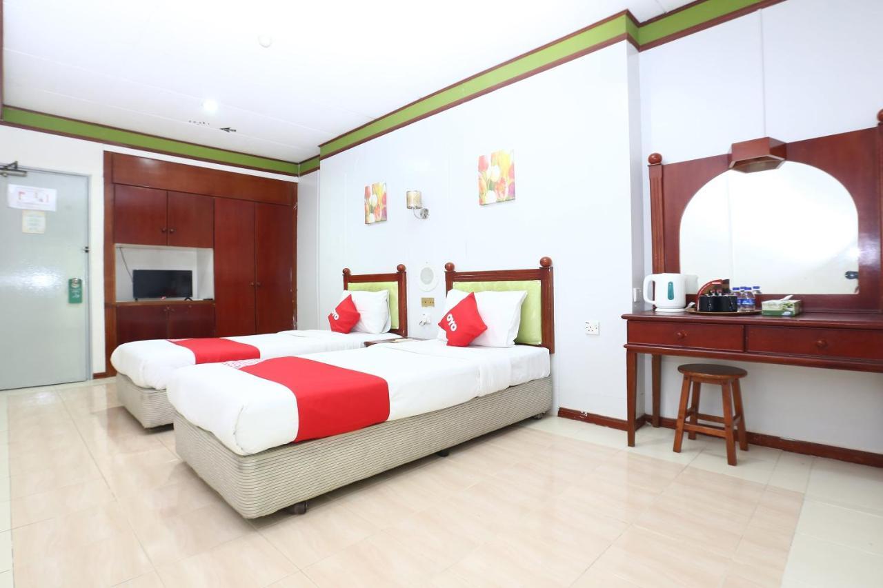 Oyo 89489 Al Ansar Hotel Kota Bharu Exterior photo
